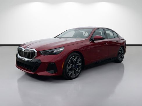 Used 2025 BMW i5 eDrive40i image 7