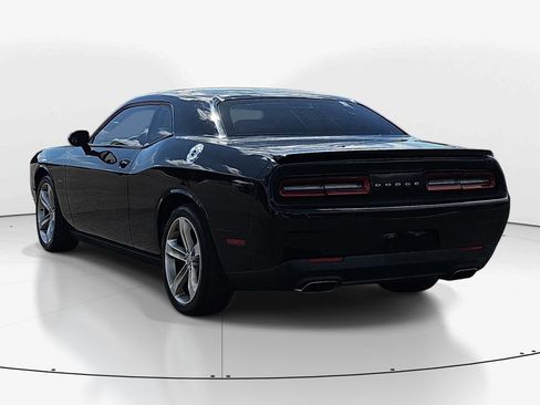 Used 2016 Dodge Challenger R/T RWD image 7