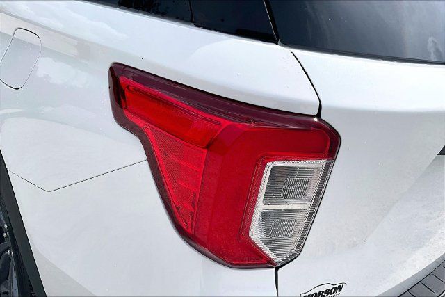 Used 2024 Ford Explorer XLT w/ Equipment Group 202A AWD/4WD image 28