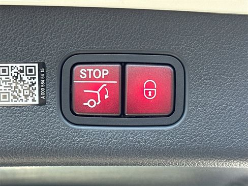 Certified 2026 Mercedes-Benz GLC 300 4MATIC image 21