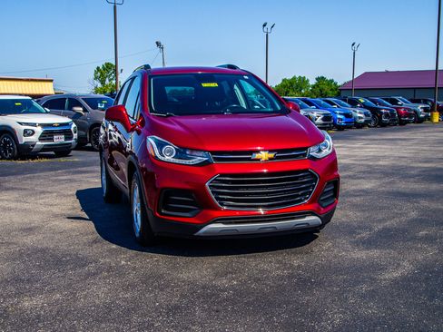 Used 2019 Chevrolet Trax LT w/ LT Convenience Package FWD image 10
