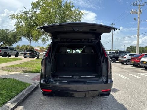 Used 2022 Cadillac Escalade Sport Platinum AWD/4WD image 18