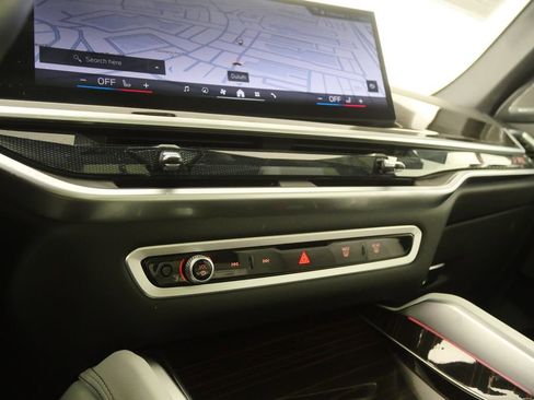 Certified 2025 BMW X6 xDrive40i w/ Premium Package image 27