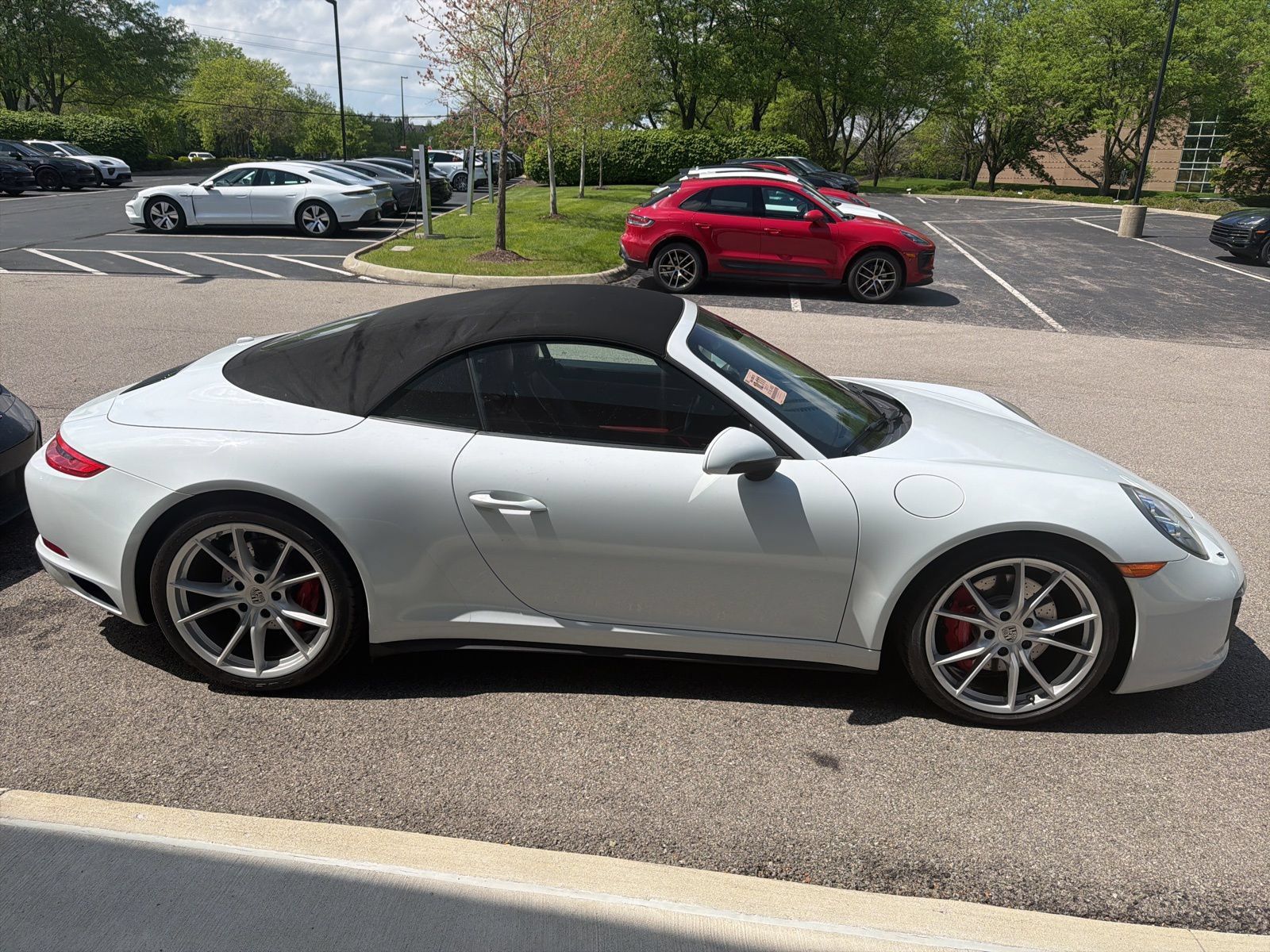 Used 2017 Porsche 911 Carrera 4S AWD/4WD image 6