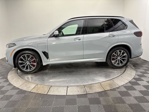 New 2026 BMW X5 xDrive50e w/ M Sport Package AWD/4WD image 16
