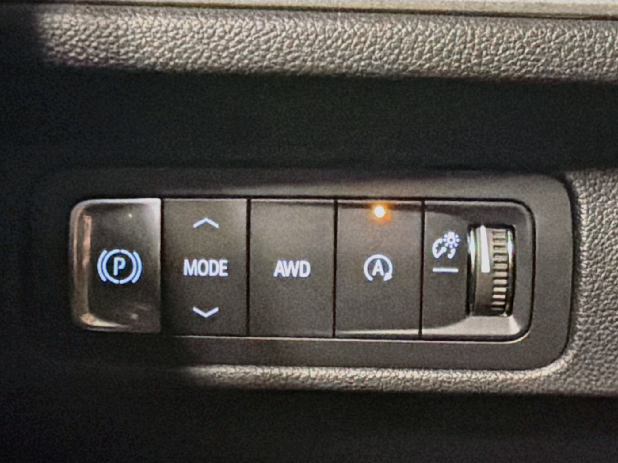 Used 2025 Chevrolet Traverse LT AWD/4WD image 17