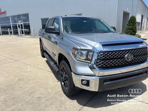 Used 2019 Toyota Tundra SR5 w/ SR5 Upgrade Package AWD/4WD image 3