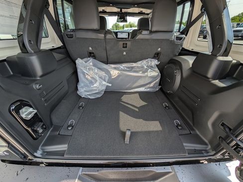 New 2025 Jeep Wrangler Sahara image 12