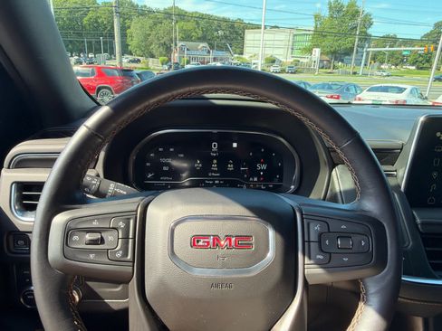 Certified 2022 GMC Yukon AT4 w/ Technology Package AWD/4WD image 12
