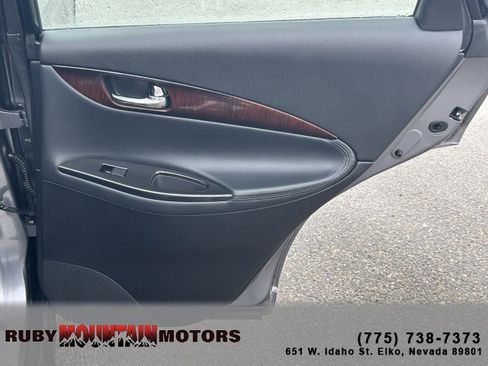 Used 2011 INFINITI EX35 Journey w/ Premium Pkg image 21