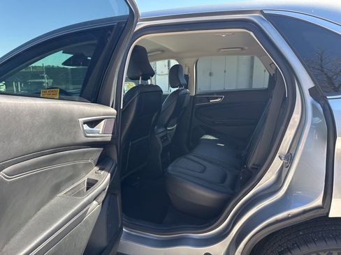 Used 2024 Ford Edge Titanium image 14