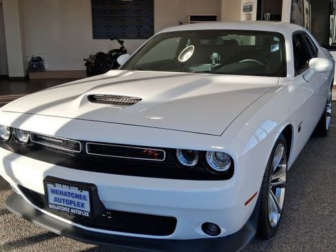 Used 2021 Dodge Challenger R/T image 5