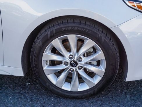 Used 2016 Kia Optima EX w/ Premium Package image 10