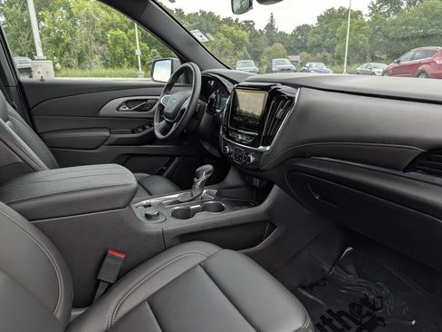 Used 2023 Chevrolet Traverse LT w/ Midnight/Sport Edition AWD/4WD image 19