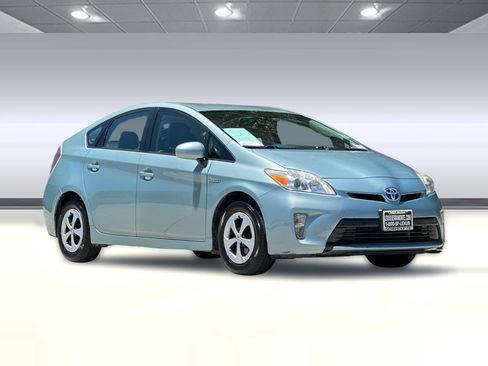 Used 2012 Toyota Prius Two FWD image 6