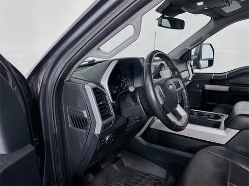Used 2020 Ford F250 Lariat w/ Lariat Value Package image 9