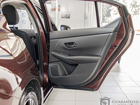 Used 2024 Nissan Sentra SV FWD image 37