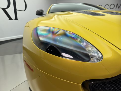 Used 2015 Aston Martin V12 Vantage S RWD image 13