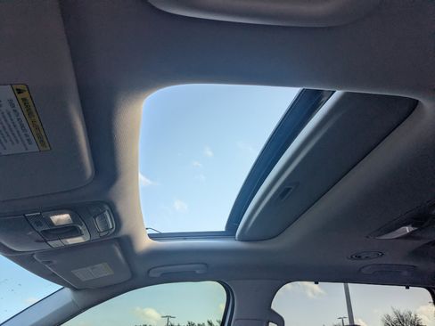 Used 2022 Kia Telluride SX w/ Towing Package image 27