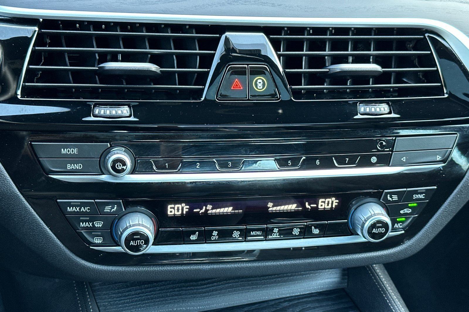 Used 2023 BMW 540i w/ M Sport Package RWD image 19