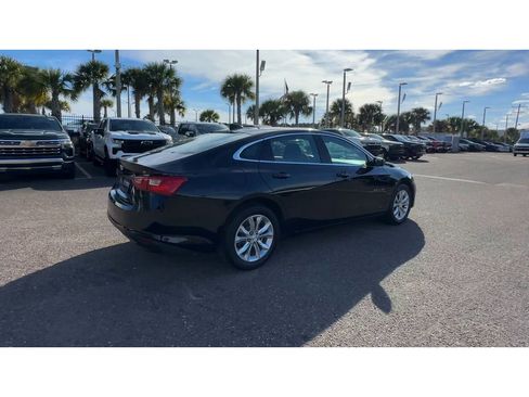 Certified 2025 Chevrolet Malibu LT image 2