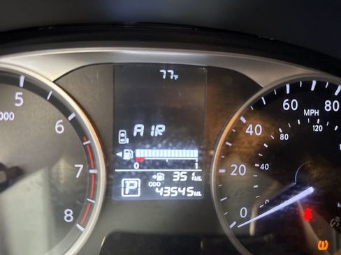 Used 2024 Nissan Versa S FWD image 34