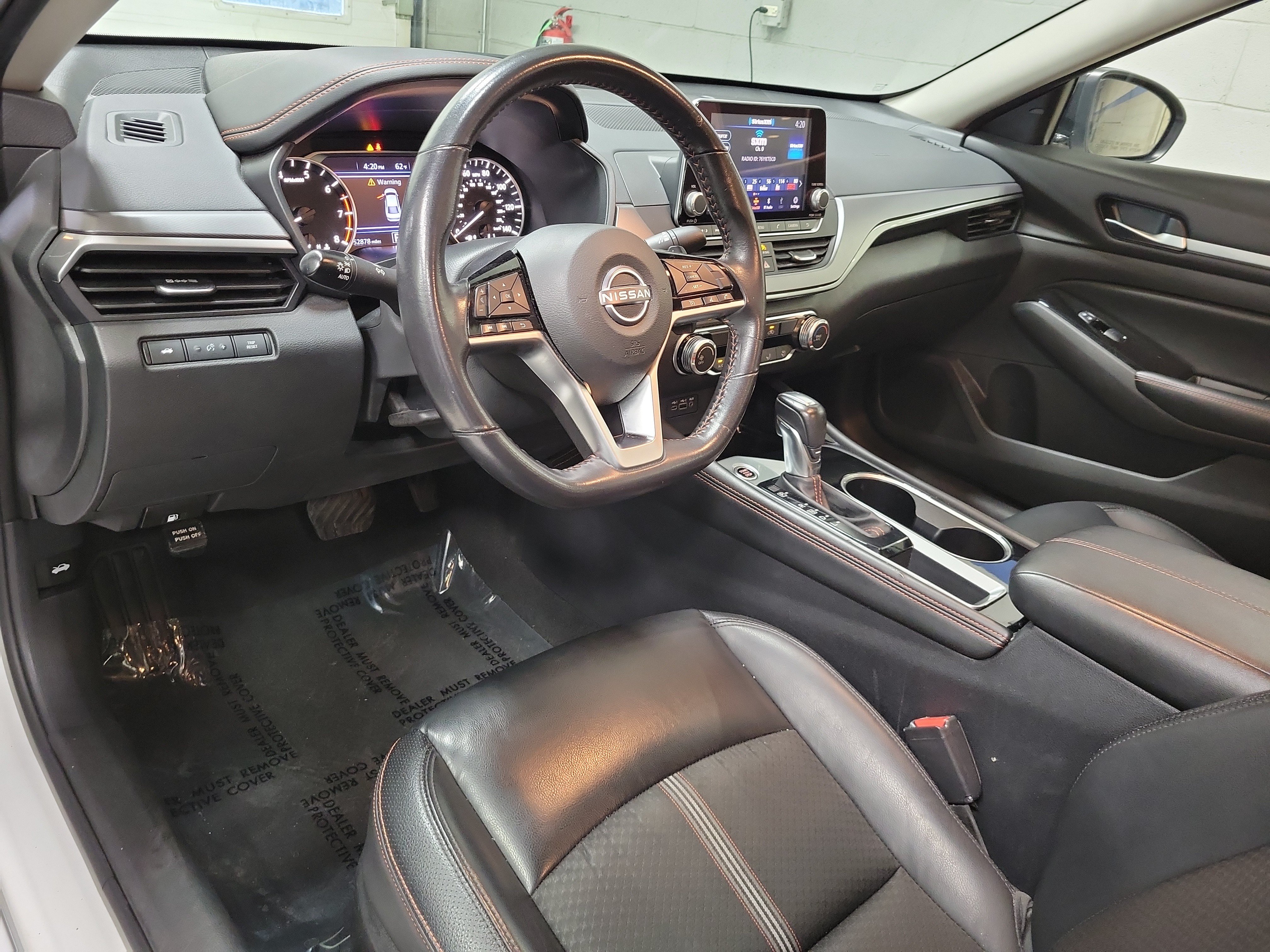 Used 2024 Nissan Altima 2.5 SR FWD image 10