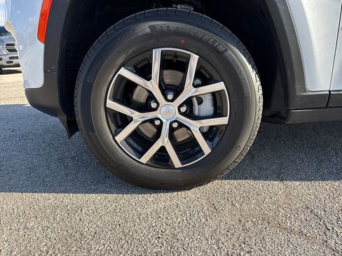 Certified 2025 Jeep Grand Cherokee Limited w/ Trailer Tow Package image 43