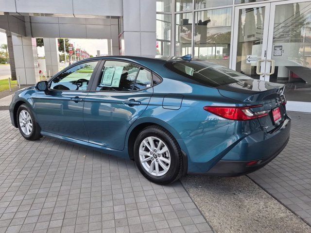 Used 2025 Toyota Camry LE FWD image 11