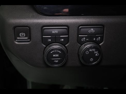 Used 2023 Chevrolet Silverado 1500 LT AWD/4WD image 13