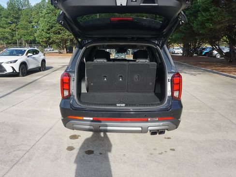 Used 2023 Hyundai Palisade Limited w/ Cargo Package FWD image 18