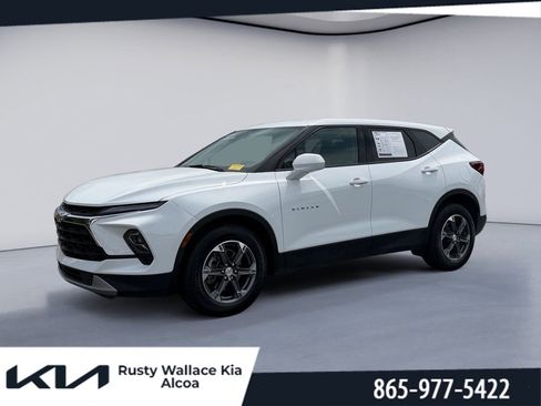 Used 2025 Chevrolet Blazer LT AWD/4WD image 1