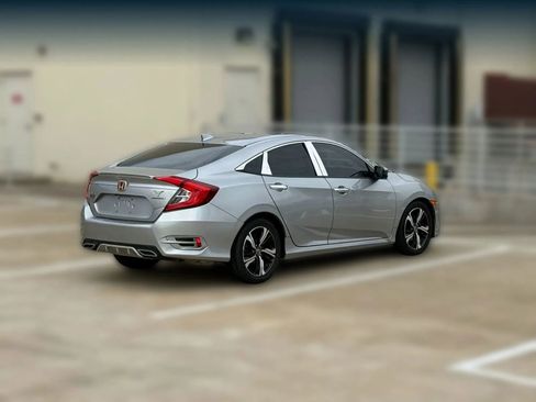 Used 2017 Honda Civic Touring image 8