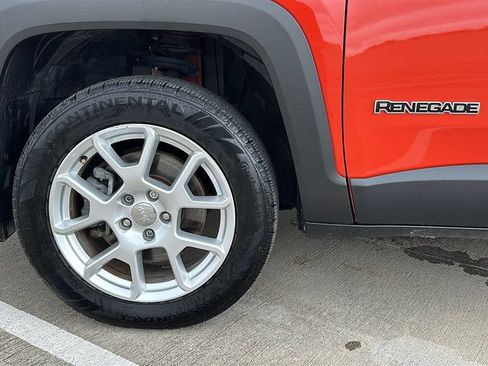 Used 2021 Jeep Renegade Latitude w/ Convenience Group AWD/4WD image 7