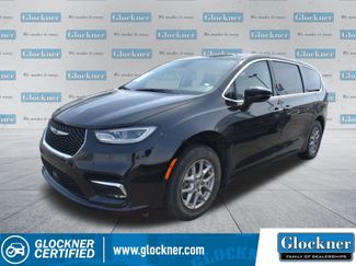 Used 2024 Chrysler Pacifica Touring-L video 1