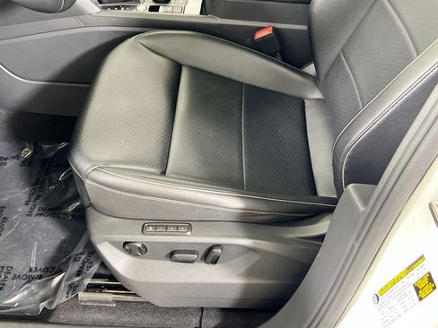 Used 2022 Volkswagen Atlas SEL image 19