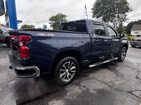 Used 2023 Chevrolet Silverado 1500 LT AWD/4WD image 7