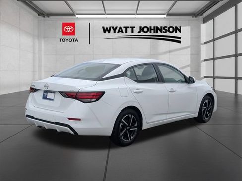 Used 2024 Nissan Sentra SV FWD image 5