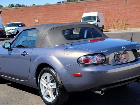 Used 2006 MAZDA MX-5 Miata Touring RWD image 13