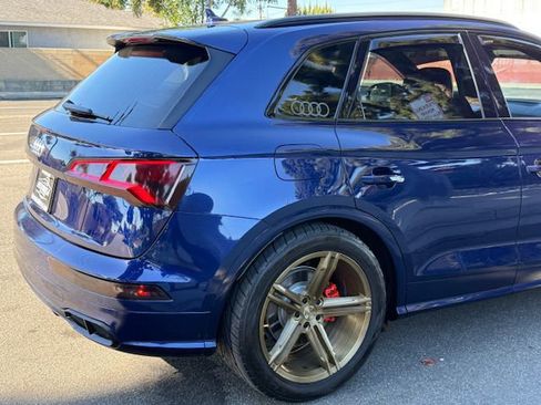 Used 2019 Audi SQ5 Premium Plus w/ Premium Plus Package image 9