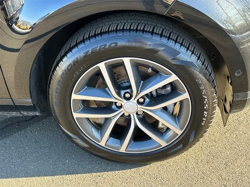 Certified 2024 Land Rover Range Rover Evoque S image 7