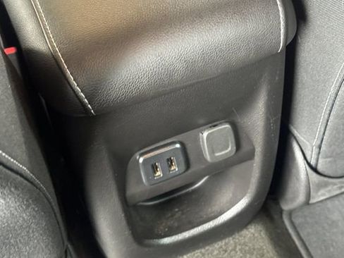 Used 2018 Chevrolet Colorado LT w/ LT Convenience Package RWD image 39