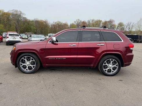 Used 2019 Jeep Grand Cherokee Overland AWD/4WD image 2
