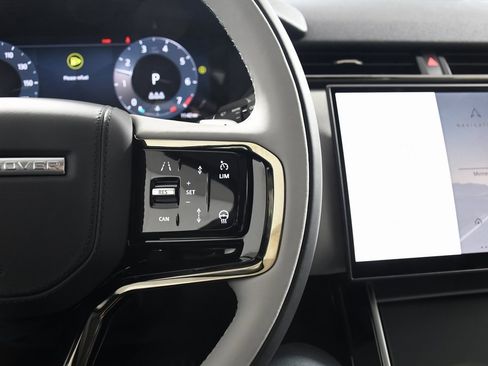 Used 2025 Land Rover Range Rover Velar Dynamic SE image 30