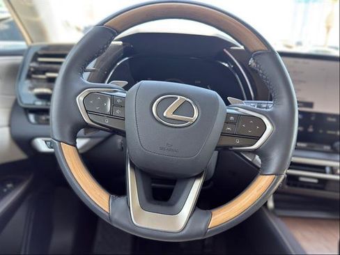 Used 2024 Lexus RX 350 AWD w/ Convenience Package image 16