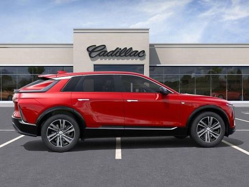 New 2025 Cadillac Lyriq Luxury image 5