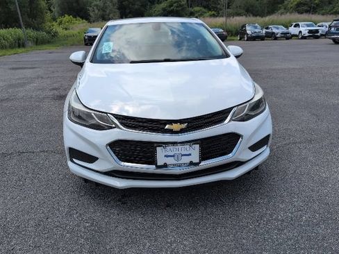 Used 2016 Chevrolet Cruze LT FWD image 8