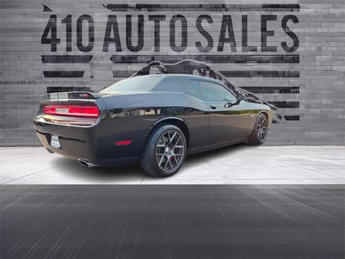 Used 2012 Dodge Challenger SRT8 w/ Premium Sound Group RWD image 3