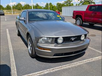 Used 2005 Ford Mustang GT RWD video 2