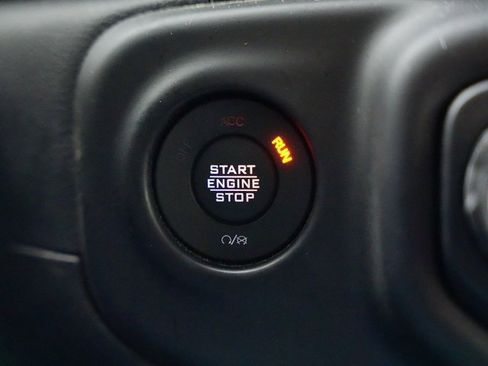 Used 2021 Jeep Gladiator Overland image 27